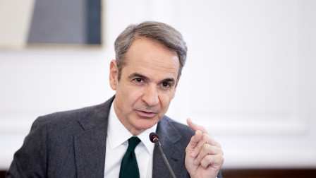 Ανασχηματισμός: Το παρασκήνιο για τα «ήρεμα νερά» στο Μαξίμου και το στοίχημα της νέας γενιάς