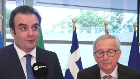 Συνάντηση Πιερρακάκη - Γιούνκερ: Συγκινημένος ο πρώην πρόεδρος του Eurogroup - «Αγωνίστηκα πολύ...»