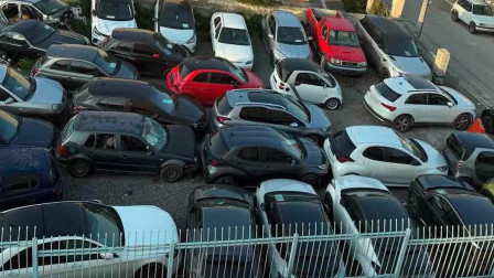 Η συμμορία των 13 που έκλεψε τουλάχιστον 33 οχήματα: Κουμπάροι και φίλοι στο κόλπο του 1 εκατ. ευρώ