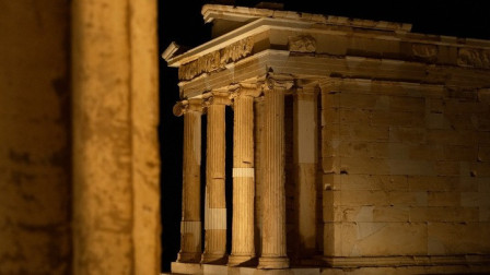 The Acropolis Experience: Η πριβέ ξενάγηση στη μυστική πλευρά του Ιερού Βράχου αλλάζει τον τουρισμό
