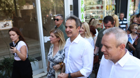 Ψηφοδέλτια και νέες περιοδείες - Ο Μητσοτάκης «τρέχει» σαν να έχει εκλογές...