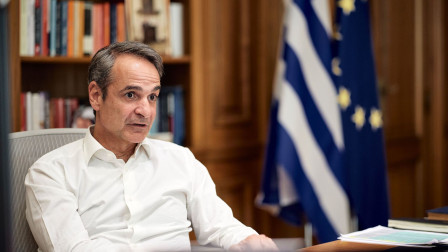 Μητσοτάκης: Στη Θεσσαλονίκη το πρώτο από τα 25 νέα τρένα – «Στόχος ένας αξιόπιστος σιδηρόδρομος»