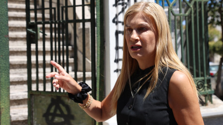 Βολουδάκη στον FLASH για την επίθεση στο γραφείο της: «Δεν με φοβίζουν - Δεν με εκβιάζουν»