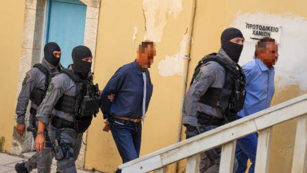 «Μαφία των Χανίων»: Στο... μικροσκόπιο ο «μεσάζοντας» ανάμεσα σε δικηγόρους και τοξικολόγο