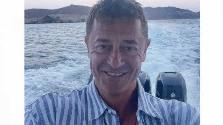 Μακριά από τα τηλεοπτικά πλατό: Οι καλοκαιρινές στιγμές του Αντώνη Σρόιτερ με την οικογένειά του