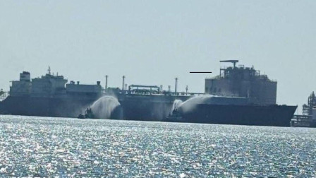 Συναγερμός στη Μεσόγειο: Έκρηξη σε αιγυπτιακό λιμάνι, αναφορές για πλήγμα drone σε δεξαμενόπλοιο LNG