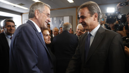 Μαξίμου: Τακτική δύο μετώπων ενόψει ΔΕΘ – Ο «πόλεμος» με το περιβάλλον Σαμαρά και η μάχη του Κέντρου