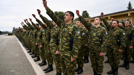Γιατί έχουν αποσταλεί χιλιάδες φύλλα πορείας σε εφέδρους τις τελευταίες ημέρες