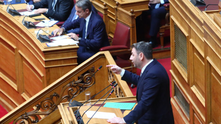Ανδρουλάκης: Απάντηση σε Μητσοτάκη με δύο τροπολογίες και πρόταση νόμου για χρέος, στέγη, καύσιμα