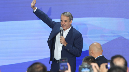 Μητσοτάκης από τα 52α γενέθλια της ΝΔ: «4 στα 4» στις κάλπες και βέλη σε Σαμαρά