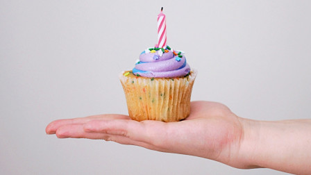 Εορτολόγιο: Ποιος γιορτάζει σήμερα 12 Μαρτίου - Σε ποιους θα πείτε «χρόνια πολλά»