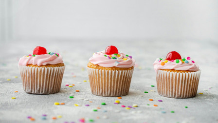 Εορτολόγιο: Ποιος γιορτάζει σήμερα 17 Μαρτίου - Σε ποιους θα πείτε «χρόνια πολλά»