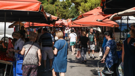 Λαϊκές Αγορές: Όλα όσα αλλάζουν με τον νόμο: Πώς θα γίνονται οι μεταβιβάσεις και οι αλλαγές θέσεων