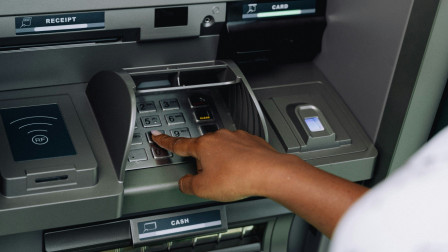 Ο «χάρτης» των πληρωμών από e-ΕΦΚΑ και ΔΥΠΑ έως τις 13 Μαρτίου - Ποιοι πάνε ATM και πότε