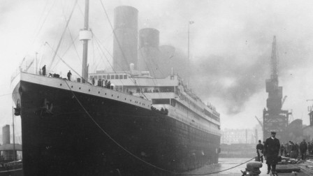 Για 770.000 ευρώ πουλήθηκε τελικά το σωσίβιο του Τιτανικού - Το μοναδικό σε δημοπρασία σε 114 χρόνια