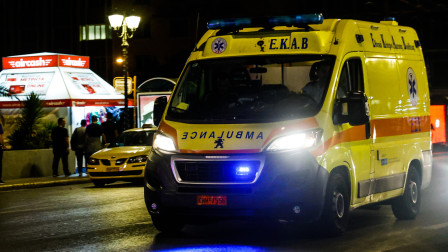 Καλλιθέα: Τον χτύπησε με το ΙΧ, τον έβρισε και τον εγκατέλειψε - Βίντεο από την παράσυρση πεζού