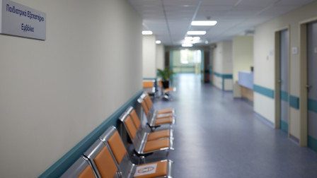 Θεσσαλονίκη: Χειροπέδες σε 38χρονο που τα έκανε «γυαλιά καρφιά» σε επείγοντα νοσοκομείου
