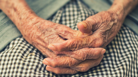 Λεπτό προς λεπτό η απόπειρα τηλεφωνικής εξαπάτησης-Επικό τρολάρισμα ηλικιωμένης στους δράστες