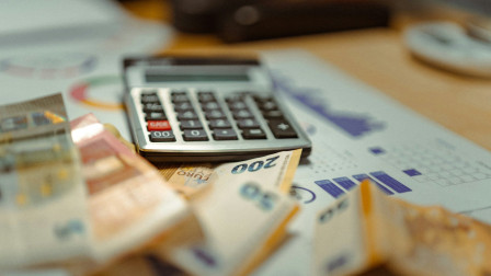 Η αόρατη «αιμορραγία» του πορτοφολιού: Πώς χάθηκαν 36 ευρώ από «ξεχασμένες» συνδρομές