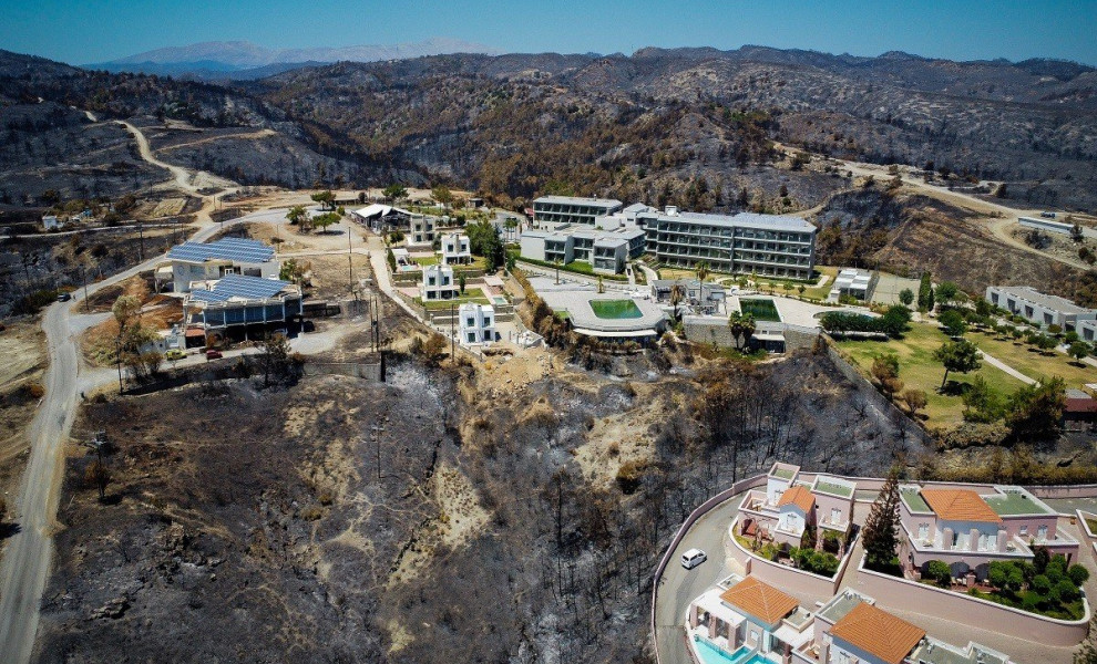 Εικόνες από τις καμμένες περιοχές Κιοτάρι, Ασκληπιό, Λάερμα και Λαχανά που άφησε πίσω της η μεγάλη πυρκαγιά στην Ρόδο που κράτησε σχεδόν δώδεκα ημέρες, Πέμπτη 3 Αυγούστου 2023  (ΑΡΓΥΡΗΣ ΜΑΝΤΙΚΟΣ/ EUROKINISSI)