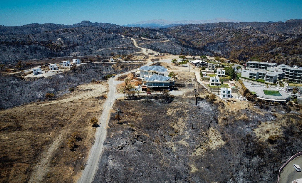 Εικόνες από τις καμμένες περιοχές Κιοτάρι, Ασκληπιό, Λάερμα και Λαχανά που άφησε πίσω της η μεγάλη πυρκαγιά στην Ρόδο που κράτησε σχεδόν δώδεκα ημέρες, Πέμπτη 3 Αυγούστου 2023  (ΑΡΓΥΡΗΣ ΜΑΝΤΙΚΟΣ/ EUROKINISSI)
