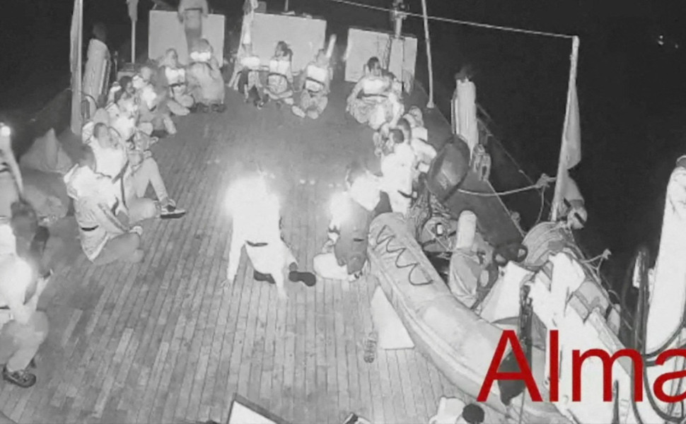Ακτιβιστές πάνω στο πλοίο Alma που λαμβάνει μέρος στο Global Sumud / Reuters