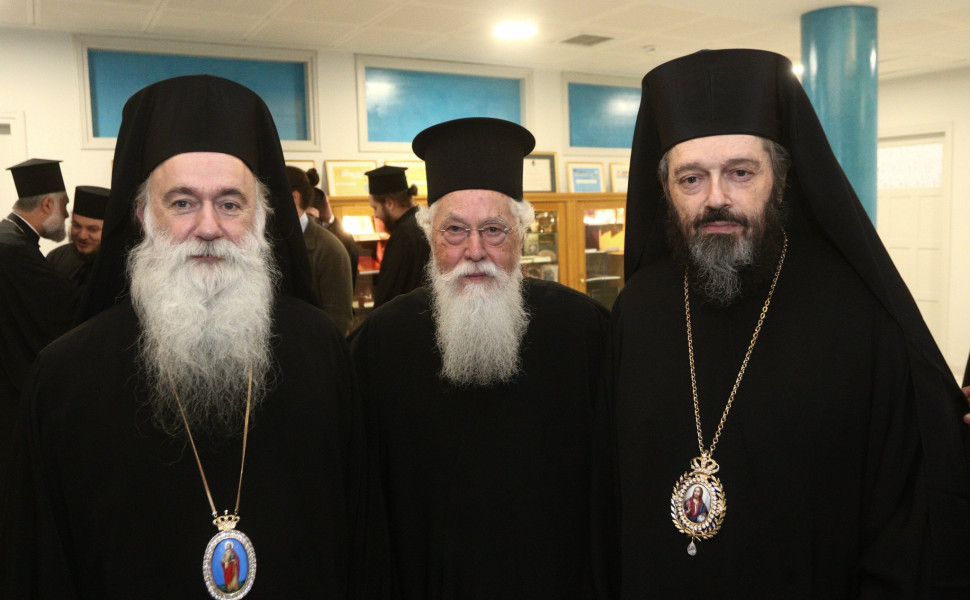 Οι νεοι μητροπολίτες Κορίνθου κ. Παύλος (αριστερά) και Κονίτσης κ. Αλέξιος (δεξία)/ eurokinissi
