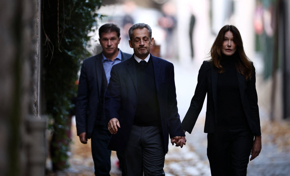 Ο Νικολά Σαρκοζί και η σύζυγός του Κάρλα Μπρούνι / Reutrers