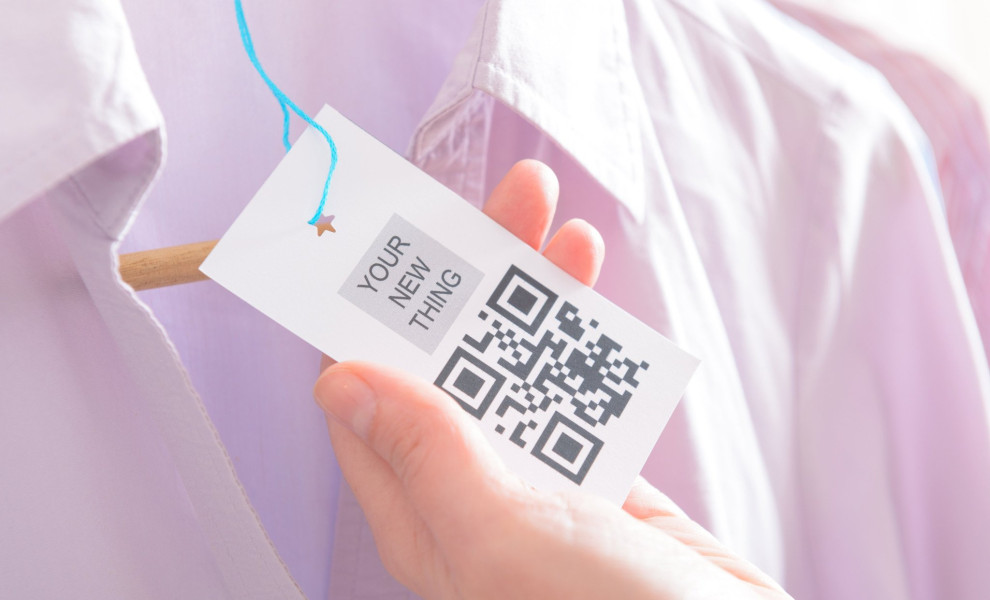 Σάρωση QR code μέσω κινητού: ο νέος τρόπος επαλήθευσης της αυθεντικότητας προϊόντων, από καλλυντικά έως τρόφιμα/ IMAGO