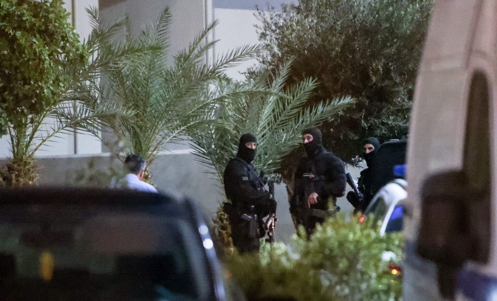 Στην Αστυνομική Διεύθυνση Ηρακλείου οι τρεις καταζητούμενοι για το αιματηρό επεισόδιο στα Βορίζια Ηρακλείου στην Κρήτη (φωτο: ΣΤΕΦΑΝΟΣ ΡΑΠΑΝΗΣ/EUROKINISSI)