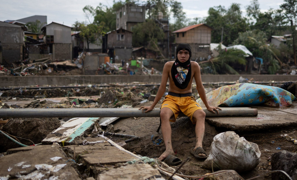 Ο σαρωτικός τυφώνας Καλμάγκι «χτύπησε» τις Φιλιππίνες / Reuters