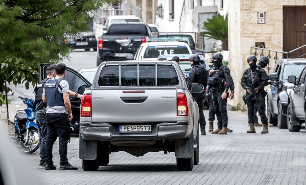 Ισχυρές δυνάμεις της Αστυνομίας βρίσκονται στα Βορίζια Κρήτης, μετά το μακελειό που σημειώθηκε το πρωί του Σαββάτου/Φωτ. EUROKINISSI