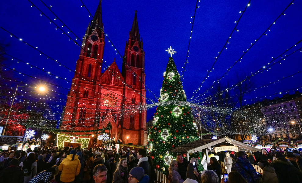 Χριστουγεννιάτικος στολισμός στην Πράγα / Imago