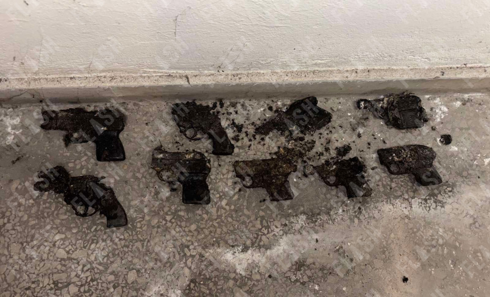 Τα όπλα που βρέθηκαν στην αποχέτευση του ΑΤ Κυψέλης