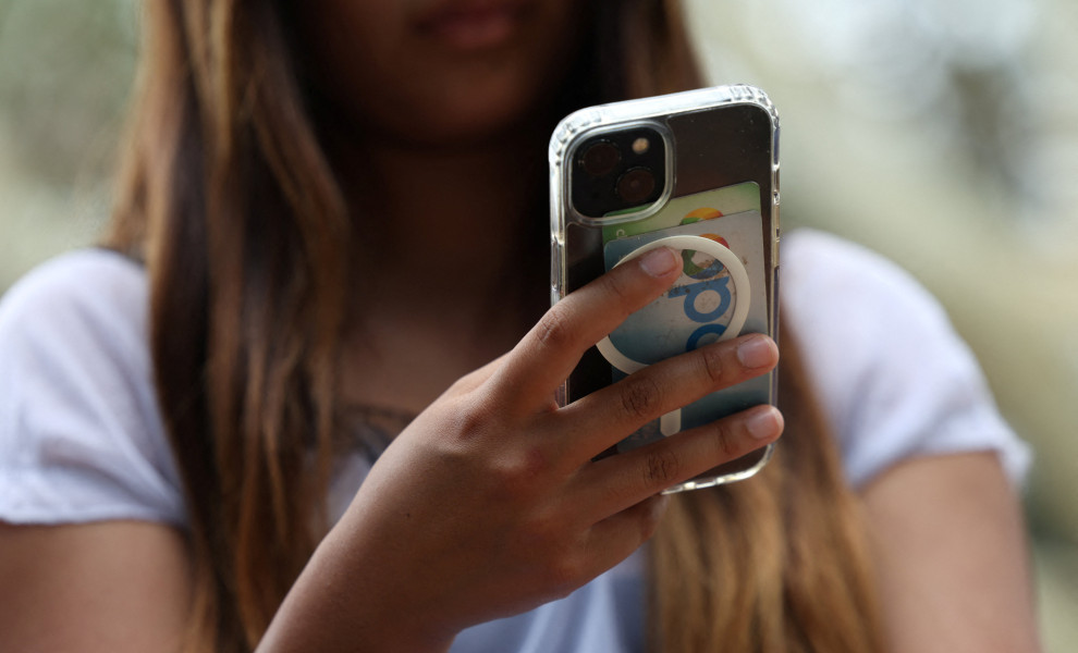 Τα παιδιά κάτω των 16 ετών απαγορεέυεται να κατέχουν λογαριασμούς σε μέσα κοινωνικής δικτύωσης στην Αυστραλία / Reuters