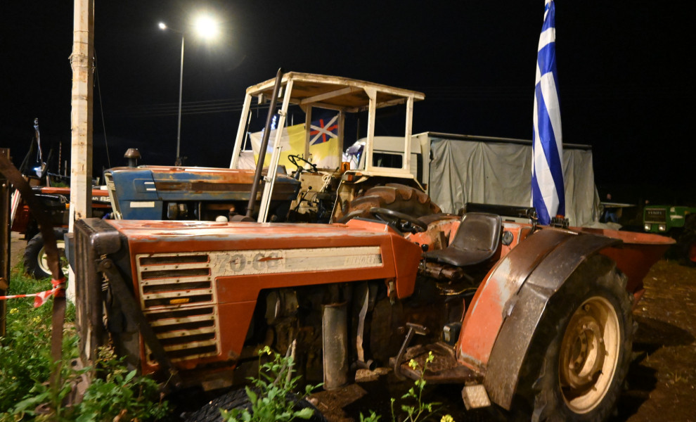 Στα κάγκελα οι αγρότες μετά το «ναι» των 18 στον διάλογο - «Είναι καλικάντζαροι» λένε οι Θεσσαλοί