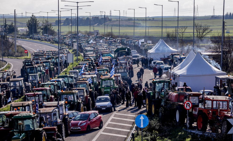 Συνέλευση αγροτών στο μπλόκο της Νίκαιας (Eurokinissi)