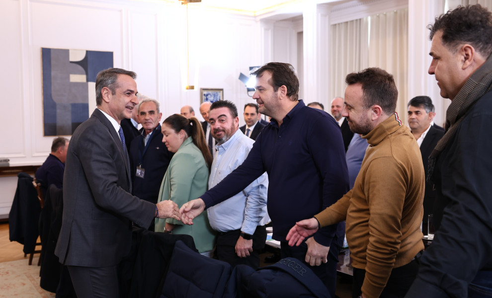 ΣΥΝΑΝΤΗΣΗ ΤΟΥ ΠΡΩΘΥΠΟΥΡΓΟΥ ΚΥΡΙΑΚΟΥ ΜΗΤΣΟΤΑΚΗ ΜΕ ΕΚΠΡΟΣΩΠΟΥΣ ΑΓΡΟΤΩΝ ΚΑΙ ΚΤΗΝΟΤΡΟΦΩΝ
(ΦΩΤΟ: INTIME NEWS / ΛΙΑΚΟΣ ΓΙΑΝΝΗΣ)