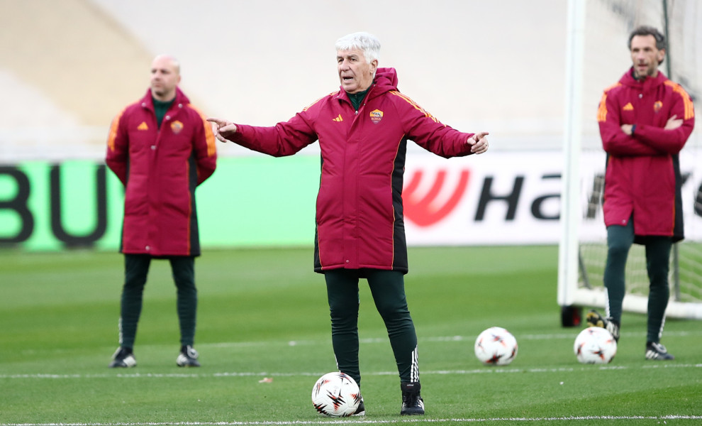 Ο προπονητής της Ρόμα, Γκασπερίνι στην προπόνηση των Ιταλών στο ΟΑΚΑ. InTime.