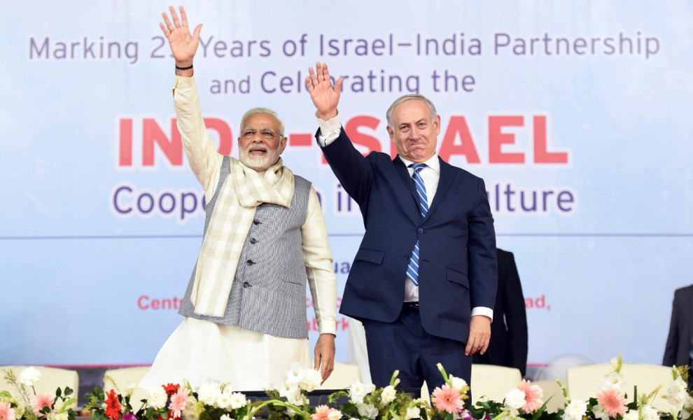 ΜΟΝΤΙ (Α) ΚΑΙ ΝΕΤΑΝΙΑΧΟΥ ΣΕ ΣΥΝΑΝΤΗΣΗ ΠΟΥ ΕΙΧΑΝ ΣΤΗΝ ΓΚΟΥΤΖΑΡΑΤ (ΦΩΤΟ: ΑΠΕ-ΜΠΕ/EPA/GOVERNMENT OF INDIA HANDOUT