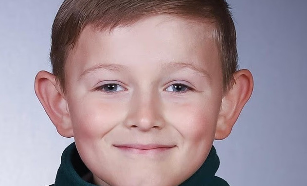 Ο άτυχος Φρεντ Ντέιβις/Φωτογραφικό υλικό που παραχώρησε η μητέρα του, Ροζάνα Τόμσον