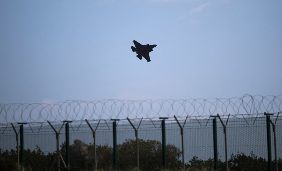 Rafale από Γαλλία έρχονται στην Κύπρο - Έφτασε στο νησί ο Νίκος Δένδιας