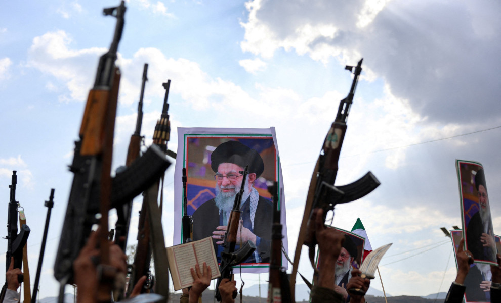 Υποστηρικτές του Αλί Χαμενεΐ διαδηλώνουν κατά των ΗΠΑ και του ΙΣραήλ στην Τεχεράνη / Reuters