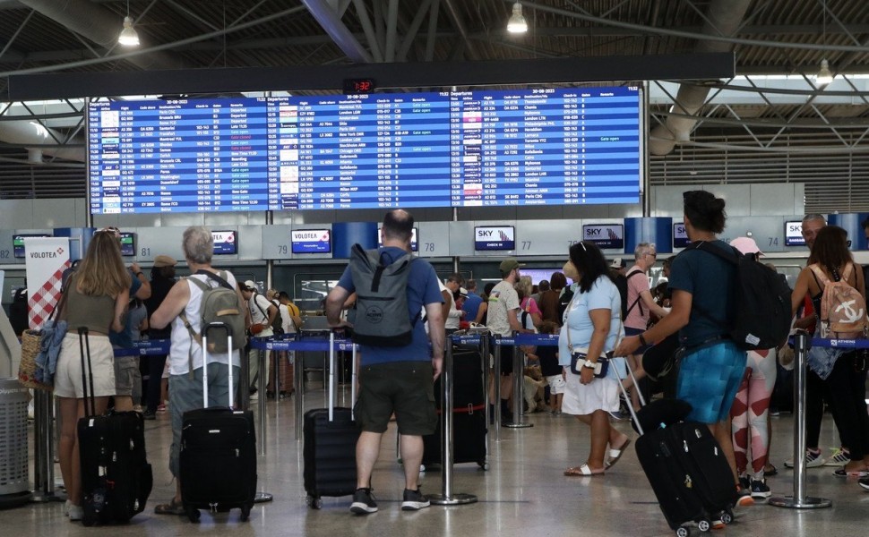 ΑΥΞΗΜΕΝΗ ΚΙΝΗΣΗ ΤΩΝ ΤΑΞΙΔΙΩΤΩΝ ΣΤΟ ΑΕΡΟΔΡΟΜΙΟ "ΕΛΕΥΘΕΡΙΟΣ ΒΕΝΙΖΕΛΟΣ". (ΘΑΝΑΣΗΣ ΔΗΜΟΠΟΥΛΟΣ / EUROKINISSI) ΑΥΞΗΜΕΝΗ ΚΙΝΗΣΗ ΤΩΝ ΤΑΞΙΔΙΩΤΩΝ ΣΤΟ ΑΕΡΟΔΡΟΜΙΟ "ΕΛΕΥΘΕΡΙΟΣ ΒΕΝΙΖΕΛΟΣ". (ΘΑΝΑΣΗΣ ΔΗΜΟΠΟΥΛΟΣ / EUROKINISSI)