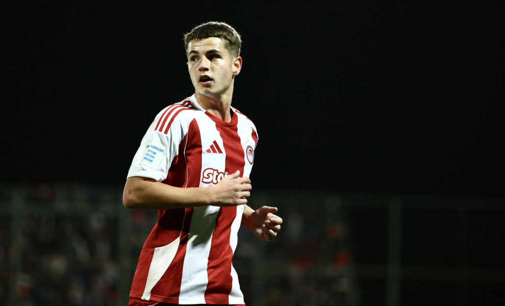 Ο Χρήστος Μουζακίτης με τη φανέλα του Ολυμπιακού. Πηγή: Eurokinissi