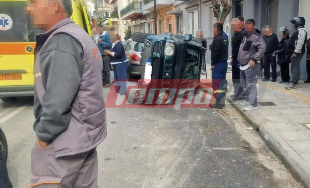 Το αναποδογυρισμένο τζιπ στην πόλη της Πάτρας/Φωτ. TEMPO 24