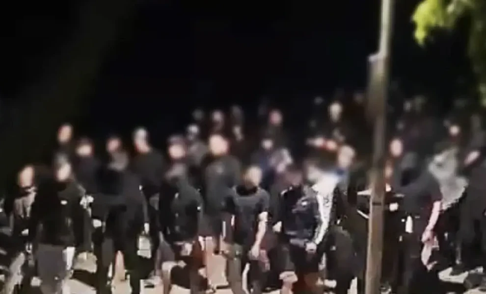 Οι οπαδοί της Ατλέτικο Μαδρίτης στη Σεβίλλη. Printscreen