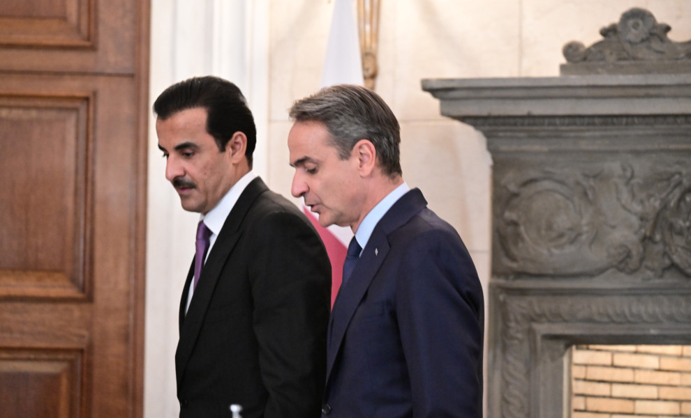 Ο ΚΥΡΙΑΚΟΣ ΜΗΤΣΟΤΑΚΗΣ ΜΕ ΤΟΝ ΕΜΙΡΗ ΤΟΥ ΚΑΤΑΡ ΣΕΪΧΗ TAMIM BIN HAMAD AL THANI (ΤΑΤΙΑΝΑ ΜΠΟΛΑΡΗ/EUROKINISSI)