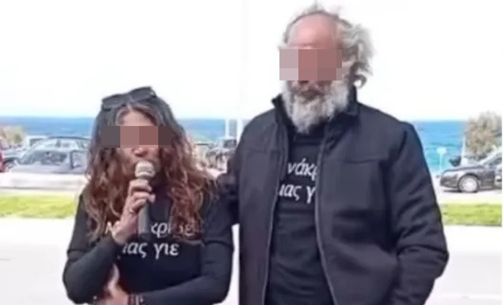 Οι γονείς του 17χρονου που είχε χάσει τη ζωή του στο τροχαίο, το 2023/Nea Kriti