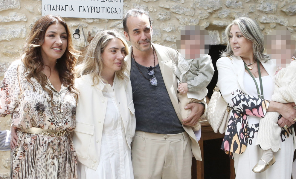 Έλενα Παπαρίζου-Μαριλού Κόζαρη με την μητέρα της-Πάνος Μουζουράκης (NDPPHOTO)